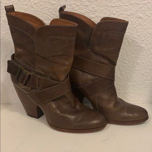 FRYE ANDREA BOOTS SIZE 8.5